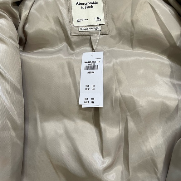 Women’s Brand New Abercrombie Faux Fur Coat, Size Medium - Picture 3 of 5